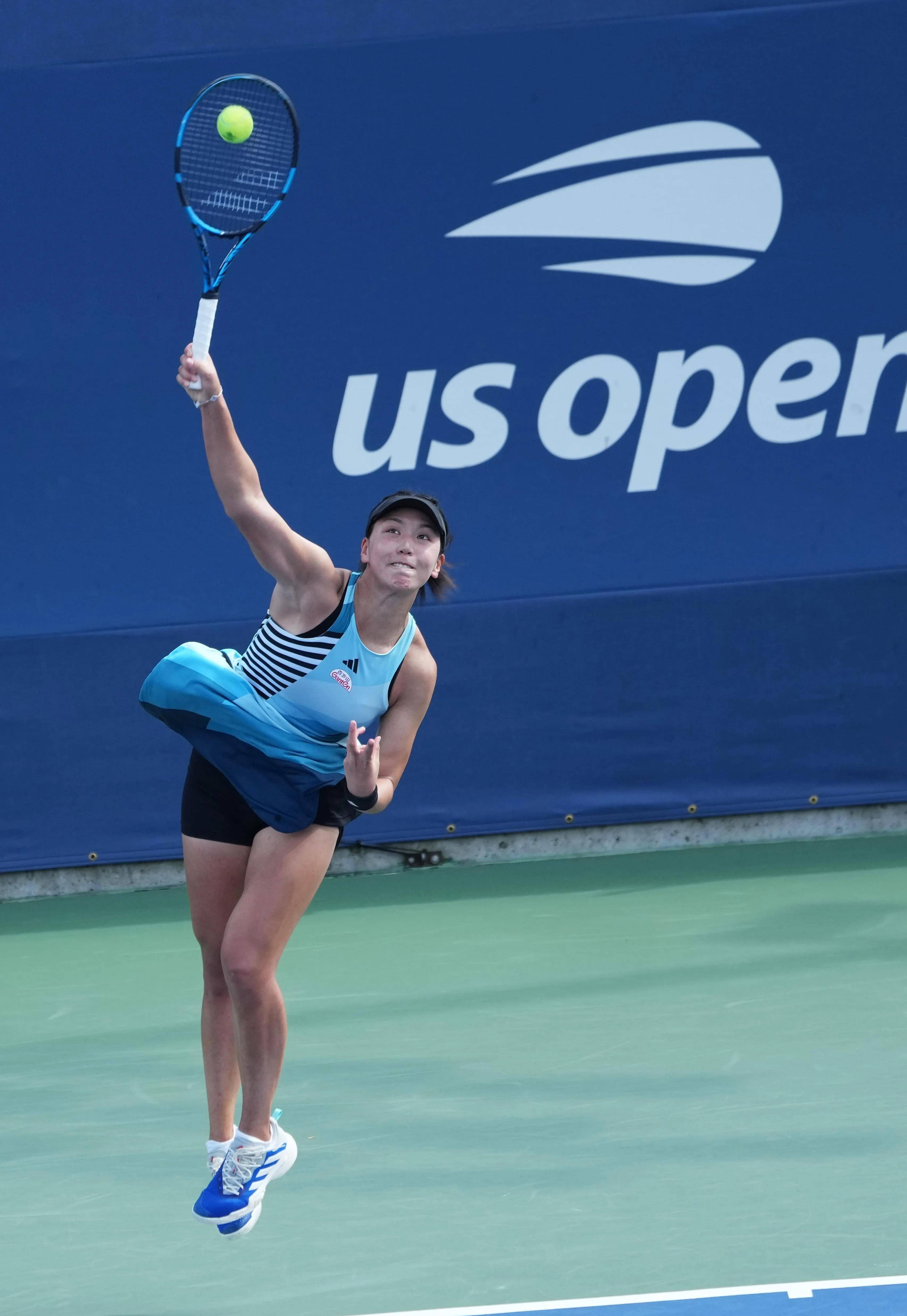 体育德班世乒赛：国乒男女单打齐进八强 混双遭遇首败